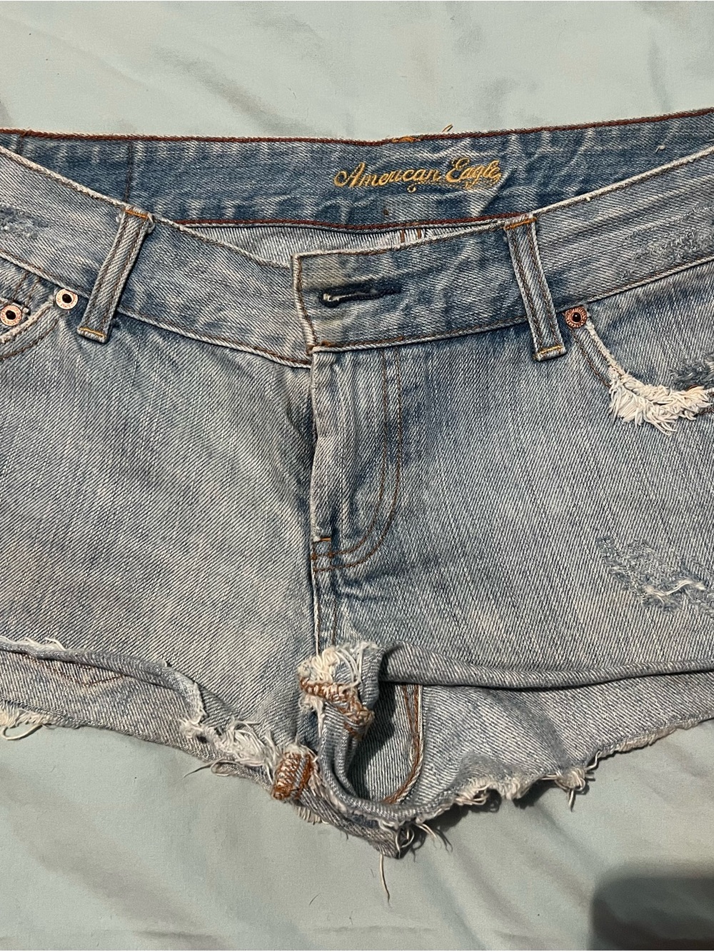 American Eagle Outfitters Light Wash Distressed Jean Shorts women’s size 4